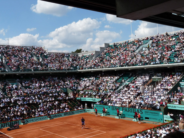 A DAY TO ROLAND GARROS